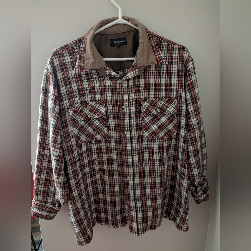 2/22$ Vintage Red and Black Plaid Button-Up Shirt